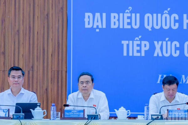 Chủ tịch Quốc hội Trần Thanh Mẫn tiếp xúc cử tri tại Thành phố Hồ Chí Minh