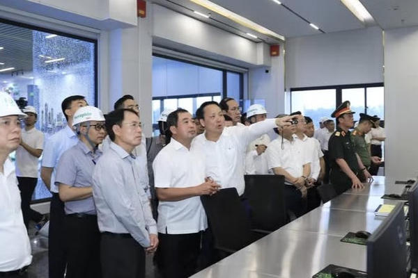 Bí thư Thành ủy Hà Nội yêu cầu đẩy nhanh tiến độ dự án trọng điểm trước mùa mưa