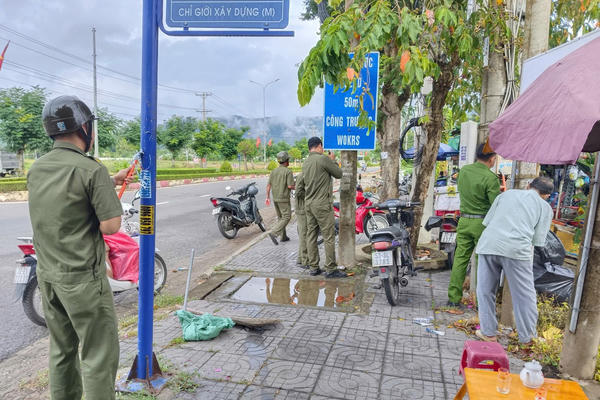 Dẹp vấn nạn “rác” quảng cáo