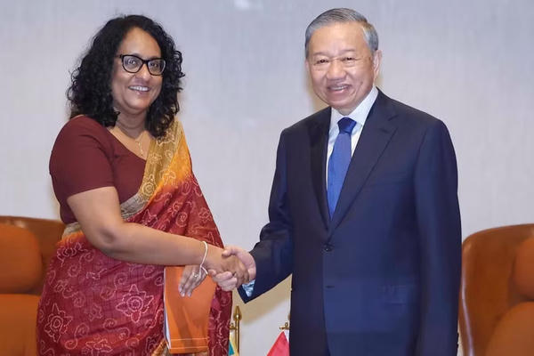 Tổng Bí thư, Chủ tịch nước Tô Lâm hội kiến Thủ tướng Sri Lanka Harini Amarasuriya