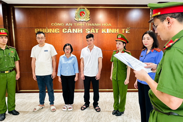Khởi tố vụ án xả gần 6 triệu kg chất thải tại trại lợn NewHope 