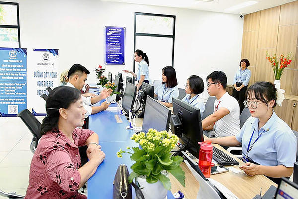 Tăng lương và bài toán chiến lược "không cần" tham nhũng