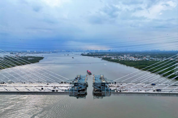Chuẩn bị hợp long công trình cầu Phước Khánh nối TP Hồ Chí Minh và TP Đồng Nai