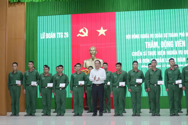 Hội đồng Nghĩa vụ Quân sự TP Hồ Chí Minh thăm, động viên chiến sĩ mới