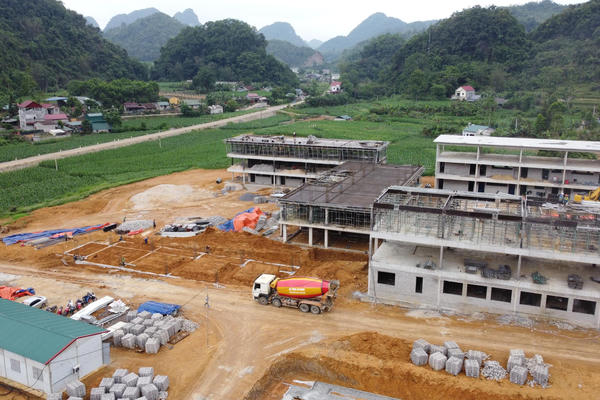 Niềm vui của người dân xã biên giới Cao Bằng khi sắp có trường Phổ thông nội trú liên cấp