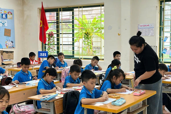 Hà Nội yêu cầu trường học không dạy thêm, luyện thi để xếp lớp