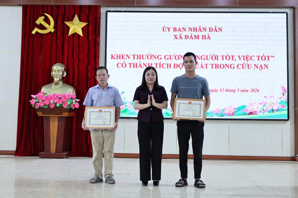 Quảng Ninh: Khen thưởng 2 người cứu cháu bé 10 tuổi đuối nước