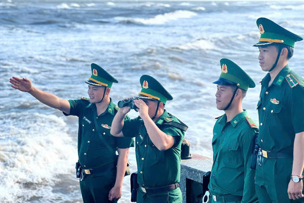 Ấm lòng dân biển từ những việc làm nghĩa tình