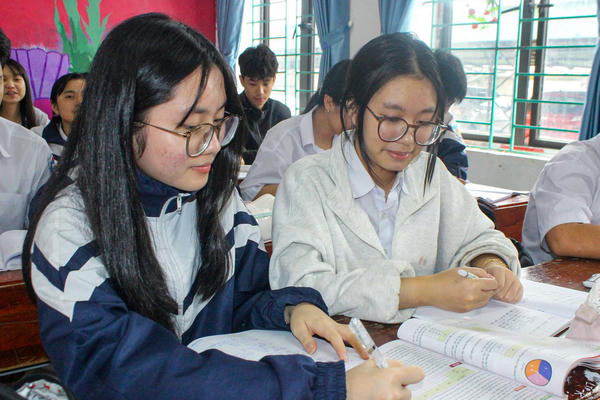Tuyển sinh lớp 10 ở Hà Tĩnh: Vì sao nơi ‘khát’ học sinh, chỗ lại quá tải?