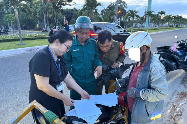 Đà Nẵng: Nan giải với nạn đổ trộm rác thải