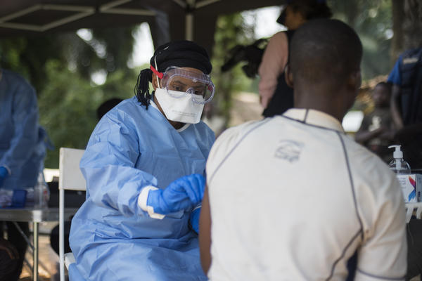 Bộ Y tế theo dõi chặt dịch Ebola tại châu Phi