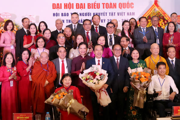 Ông Ngô Sách Thực là Chủ tịch Hội Bảo trợ người khuyết tật Việt Nam khóa I