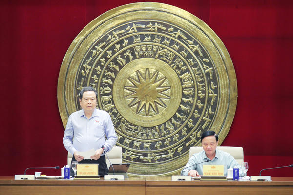 Chủ tịch Quốc hội: Không tháo gỡ được điểm nghẽn thể chế, đất nước không thể đạt tăng trưởng “2 con số”