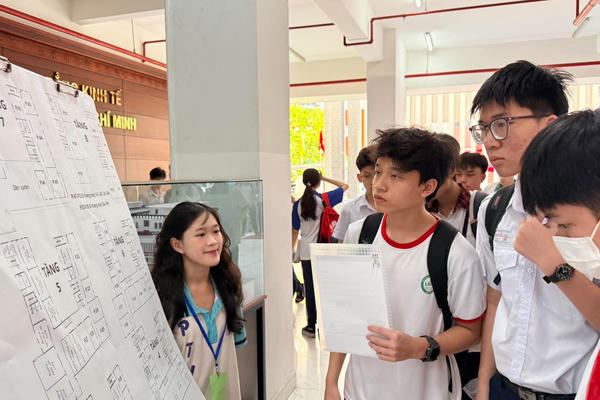 TP Hồ Chí Minh: Hơn 4.700 thí sinh tham dự kỳ thi lớp 10 chuyên năng khiếu TP Hồ Chí Minh: Hơn 4.700 thí sinh tham dự kỳ thi lớp 10 chuyên năng khiếu