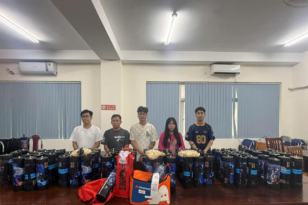 TP Hồ Chí Minh: Triệt phá đường dây buôn bán khí cười N2O quy mô lớn TP Hồ Chí Minh: Triệt phá đường dây buôn bán khí cười N2O quy mô lớn