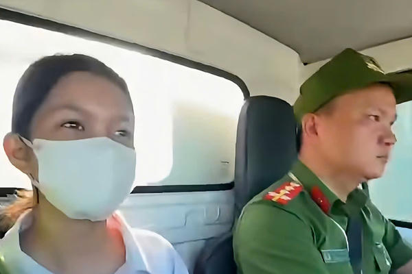 Quảng Trị: Công an xã kịp thời hỗ trợ, đưa thí sinh bị hỏng xe đến điểm thi