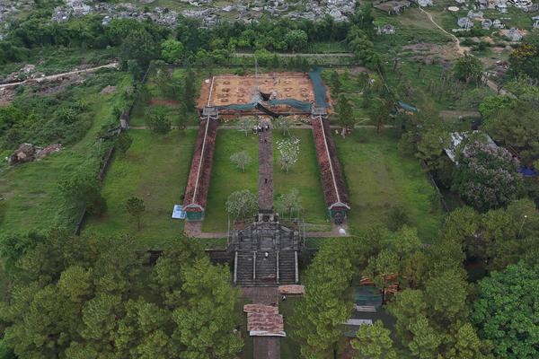 Bên trong di tích Văn Miếu Huế đang được trùng tu với kinh phí 132 tỷ đồng