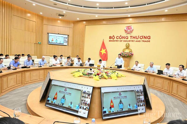 Bộ trưởng Bộ Công Thương yêu cầu xây dựng, hoàn thành KPI cho tiết kiệm điện Bộ trưởng Bộ Công Thương yêu cầu xây dựng, hoàn thành KPI cho tiết kiệm điện