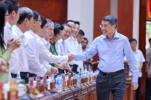 Thủ tướng Lê Minh Hưng: Đồng Tháp cần xác định mô hình tăng trưởng mới