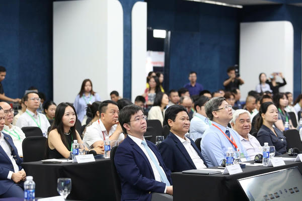 Chuyển đổi số là thay đổi tư duy và cách làm