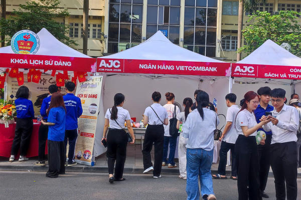 Hợp đồng lao động điện tử bắt buộc xác thực qua VNeID từ 1/7 