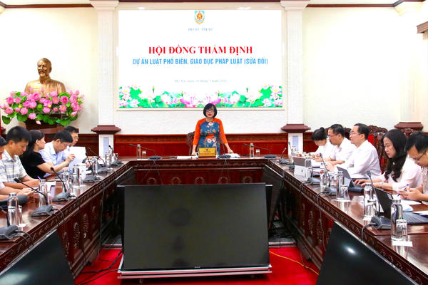 Đề nghị hoàn thiện quy định về xây dựng văn hóa tuân thủ pháp luật trong cơ sở giáo dục Đề nghị hoàn thiện quy định về xây dựng văn hóa tuân thủ pháp luật trong cơ sở giáo dục