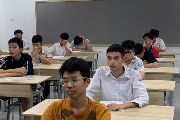Gợi ý đáp án môn Tiếng Anh thi vào lớp 10 của Hà Nội