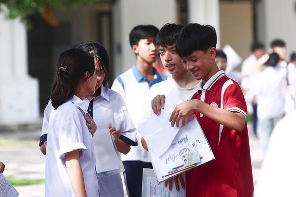 Hà Nội ghi nhận 1 thí sinh vi phạm quy chế trong buổi thi Ngoại ngữ