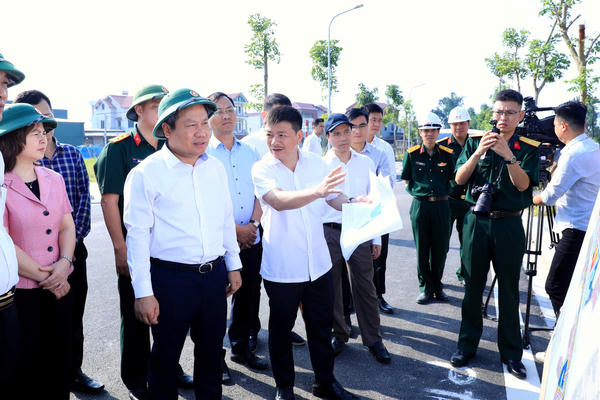 Chủ tịch Hà Nội yêu cầu đẩy tiến độ 2 khu đô thị đa mục tiêu Chủ tịch Hà Nội yêu cầu đẩy tiến độ 2 khu đô thị đa mục tiêu