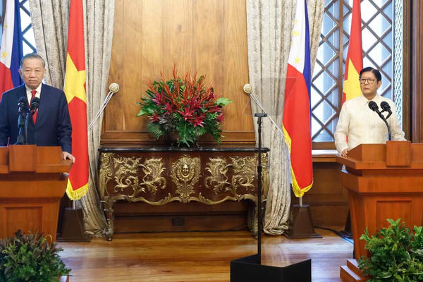 Việt Nam và Philippines nâng cấp quan hệ lên Đối tác Chiến lược tăng cường Việt Nam và Philippines nâng cấp quan hệ lên Đối tác Chiến lược tăng cường