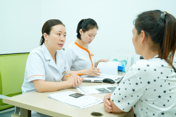 Điều trị thành công ca hiếm muộn suốt 10 năm 