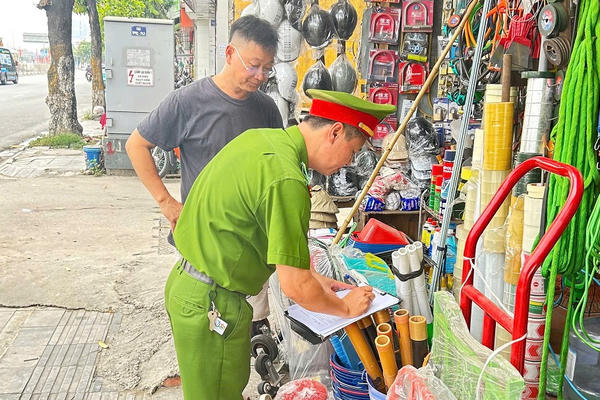 Hà Nội: Quyết tâm xây dựng tuyến đường an toàn, văn minh, hiện đại