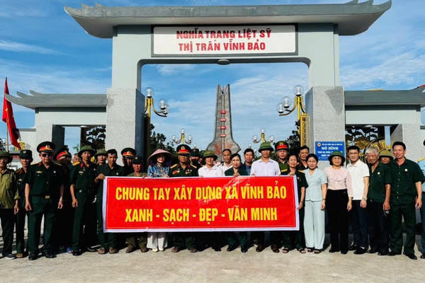 Hải Phòng: Xử lý 4.700 tấn rác thải, trồng 18.000 cây xanh trong ngày ra quân vệ sinh môi trường Hải Phòng: Xử lý 4.700 tấn rác thải, trồng 18.000 cây xanh trong ngày ra quân vệ sinh môi trường
