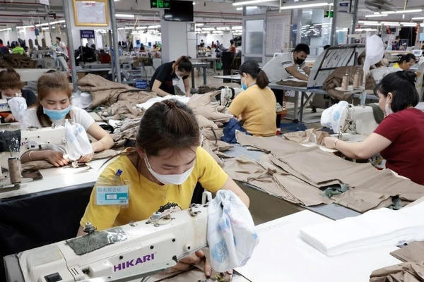 Phó Chủ tịch nước dự Lễ phát động phong trào thi đua Lao động giỏi