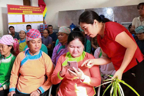 Khơi thông “mạch số” từ thôn bản