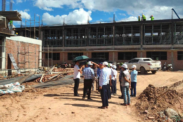 Dốc sức hoàn thành 10 trường nội trú vùng biên