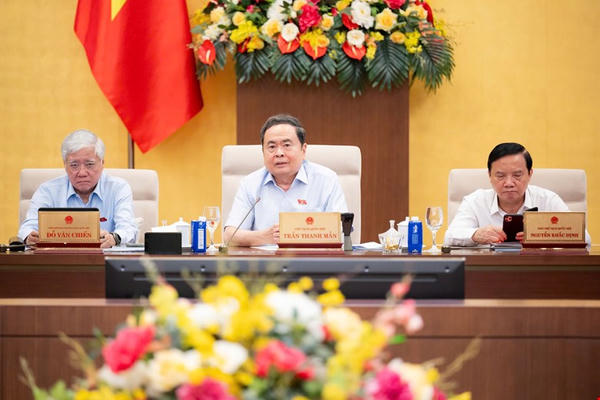 Chủ tịch Quốc hội: Không để dân nguyện đi sau bức xúc của người dân