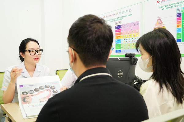 Mang gen Thalassemia, cặp vợ chồng đón con khỏe mạnh sau 7 năm mong chờ