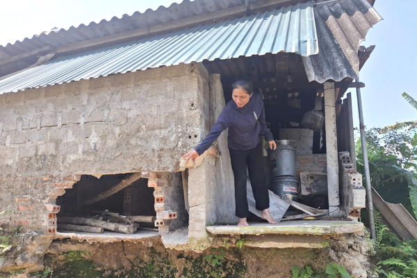 Sống bất an bên bờ sông Ngàn Phố