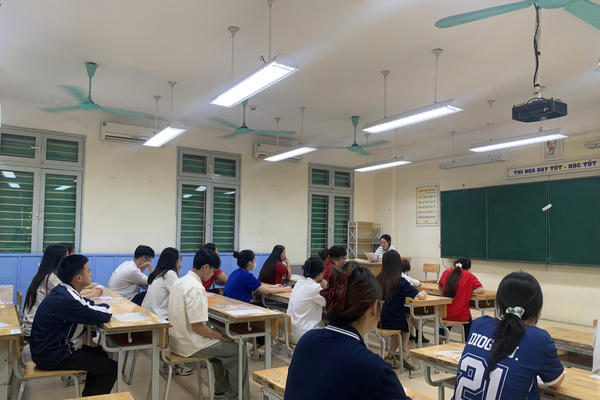 Đề thi Toán giữ cấu trúc ổn định, tăng cường đánh giá năng lực vận dụng
