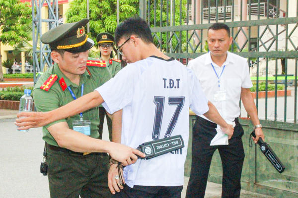 Máy quét an ninh ‘gác cửa’ kỳ thi tốt nghiệp THPT ở Hà Tĩnh