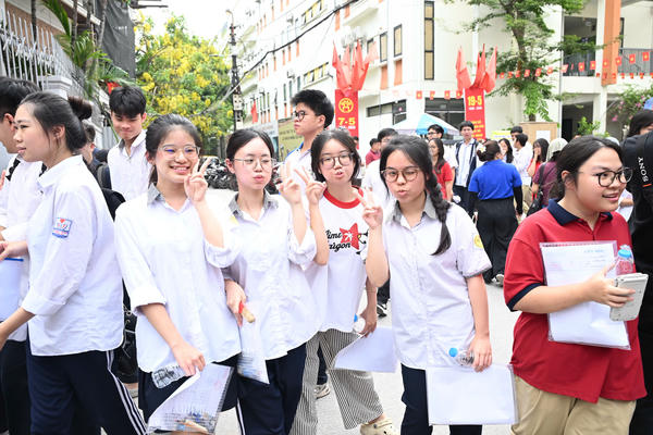 Đề Ngữ văn tốt nghiệp THPT bám sát thực tế, có tính phân loại cao