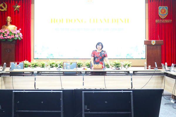 Xây dựng hệ thống dữ liệu đủ mạnh để ngăn chặn lách luật trong đấu giá