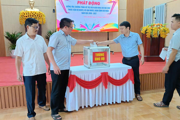 Đà Nẵng: Phát động chương trình hỗ trợ sách giáo khoa cho học sinh khó khăn