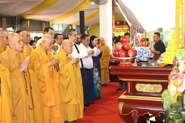 TP Hồ Chí Minh: Hàng nghìn tăng ni, Phật tử tưởng niệm - kỳ siêu liệt sỹ và đồng bào yêu nước đã hy sinh