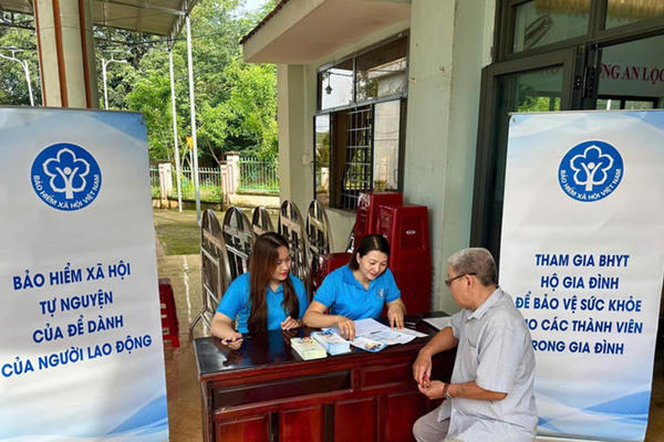 Giảm gánh nặng chi phí y tế cho người già Giảm gánh nặng chi phí y tế cho người già
