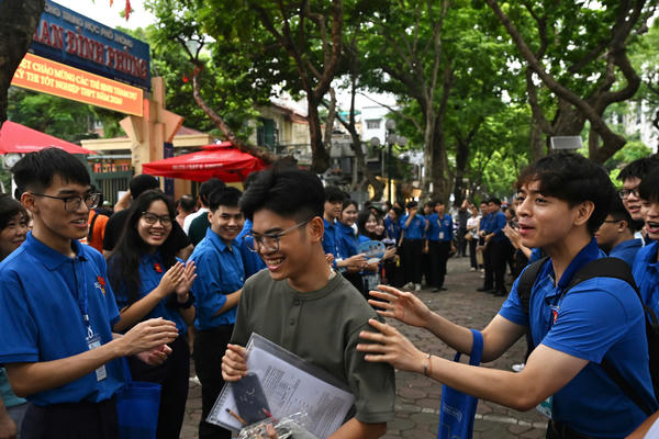 Thí điểm thi tốt nghiệp THPT trên máy tính từ năm 2027