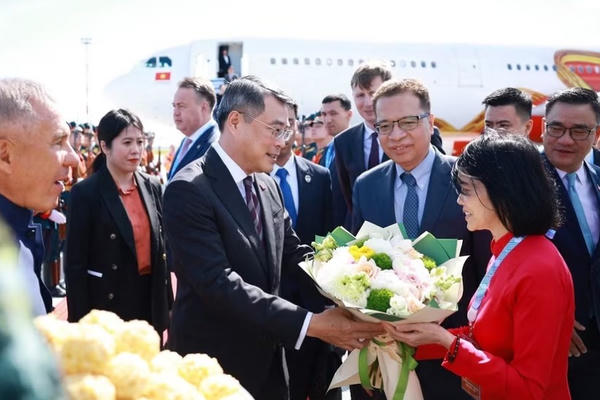 Thủ tướng Lê Minh Hưng đến Kazan dự Hội nghị Cấp cao kỷ niệm 35 năm quan hệ ASEAN-Nga