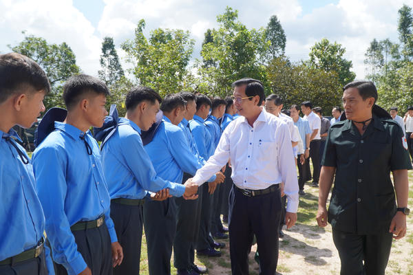 Lãnh đạo An Giang thăm, động viên lực lượng đang tìm kiếm, quy tập hài cốt liệt sĩ tại Campuchia