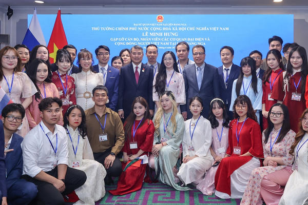 Thủ tướng Lê Minh Hưng: Mỗi người Việt Nam ở nước ngoài phải là một đại sứ của dân tộc Thủ tướng Lê Minh Hưng: Mỗi người Việt Nam ở nước ngoài phải là một đại sứ của dân tộc